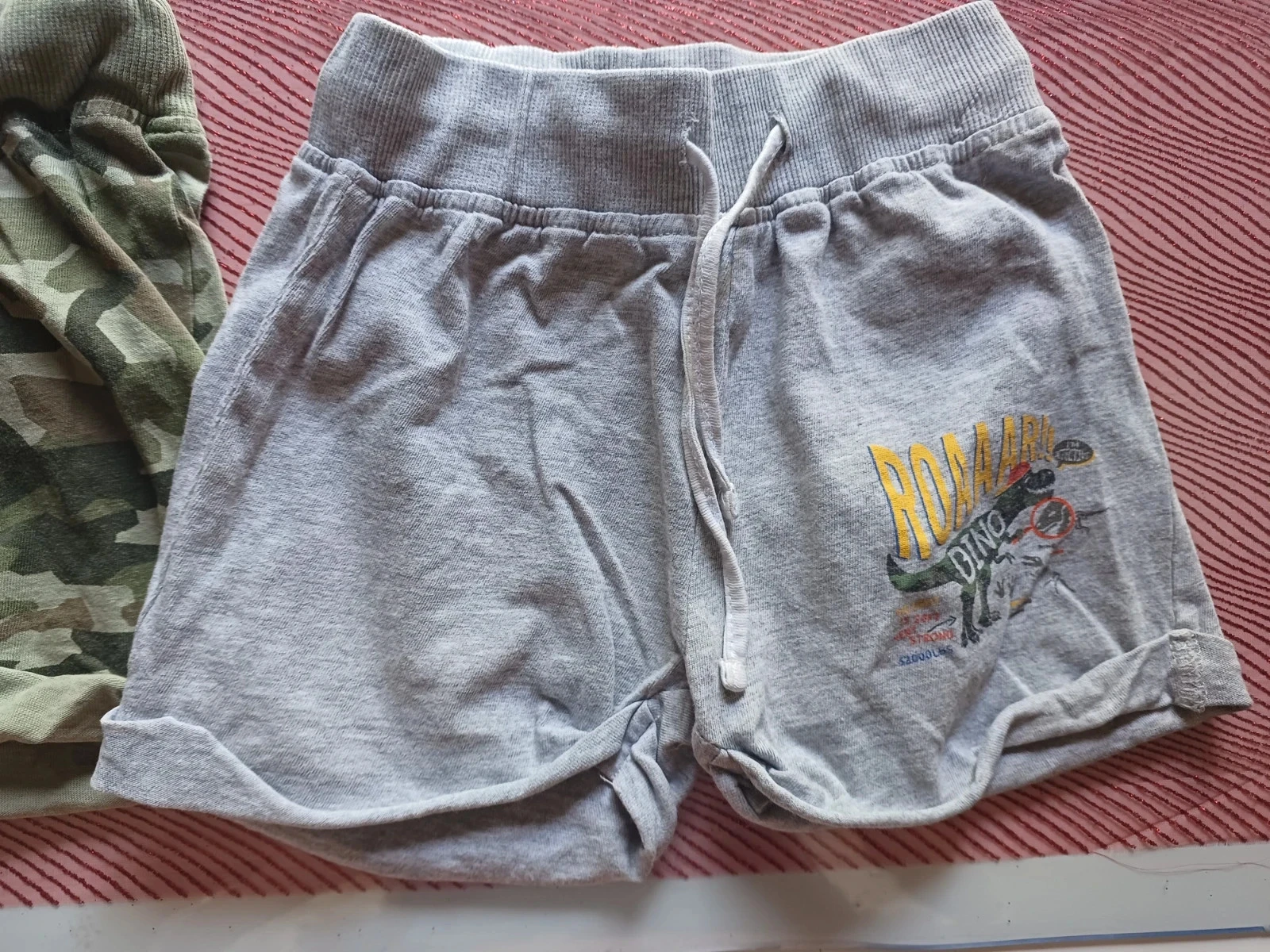 Lot van 2 korte broeken 3 jaar – photo 2